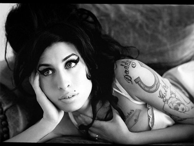 Lady Gaga przebrana za... Amy Winehouse!